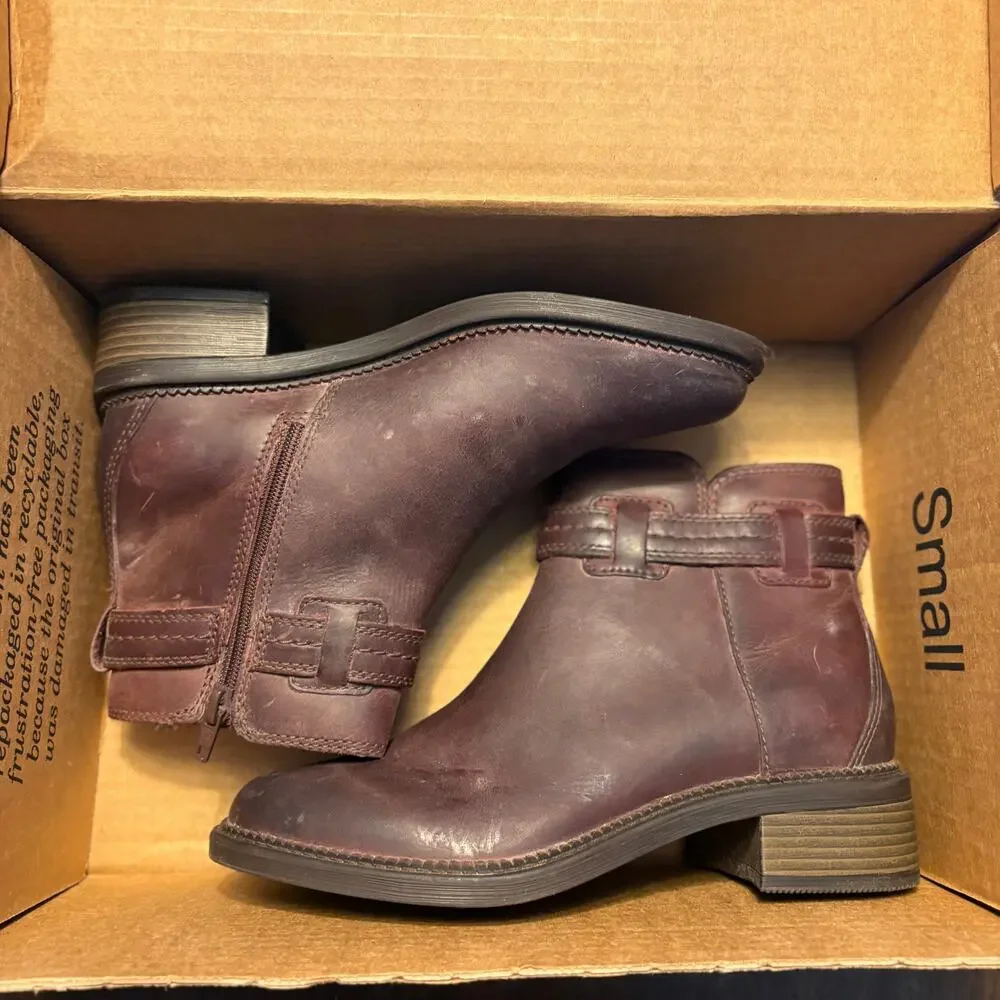 Clarks Maye Ease Leather Boots 6 NWT Dark Brown Ankle Bootie Zip Western Comfort